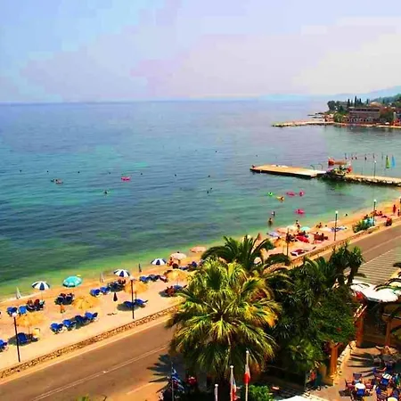 Twins * Benitses (Corfu)